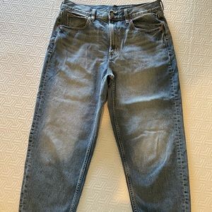 Gap - High Rise Barrel Jeans with Washwell